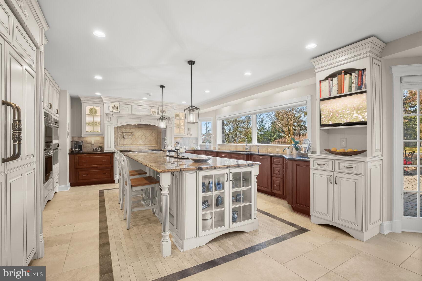 OAKWOOD OVERLOOK - Residential