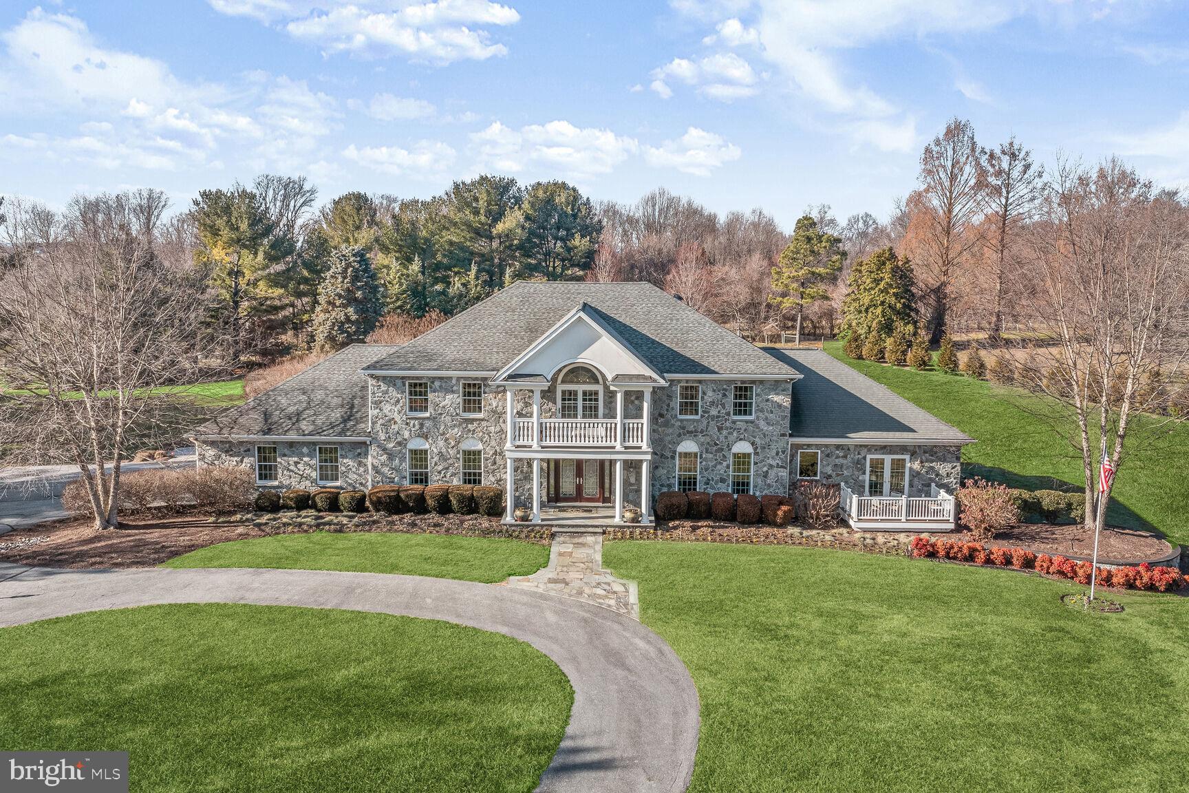 OAKWOOD OVERLOOK - Residential