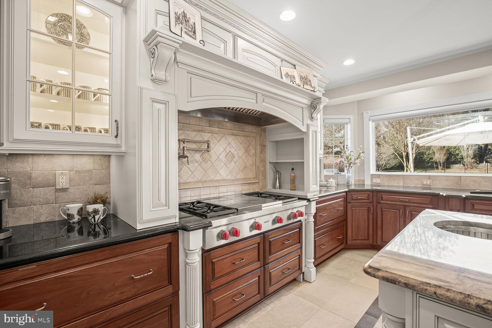 OAKWOOD OVERLOOK - Residential