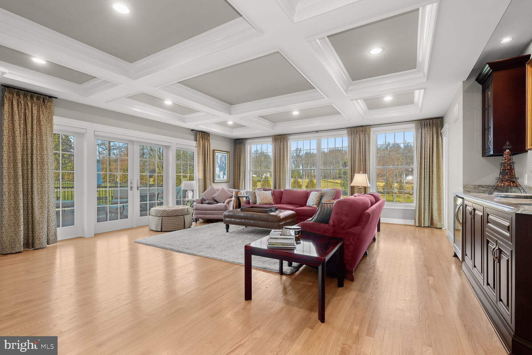 OAKWOOD OVERLOOK - Residential