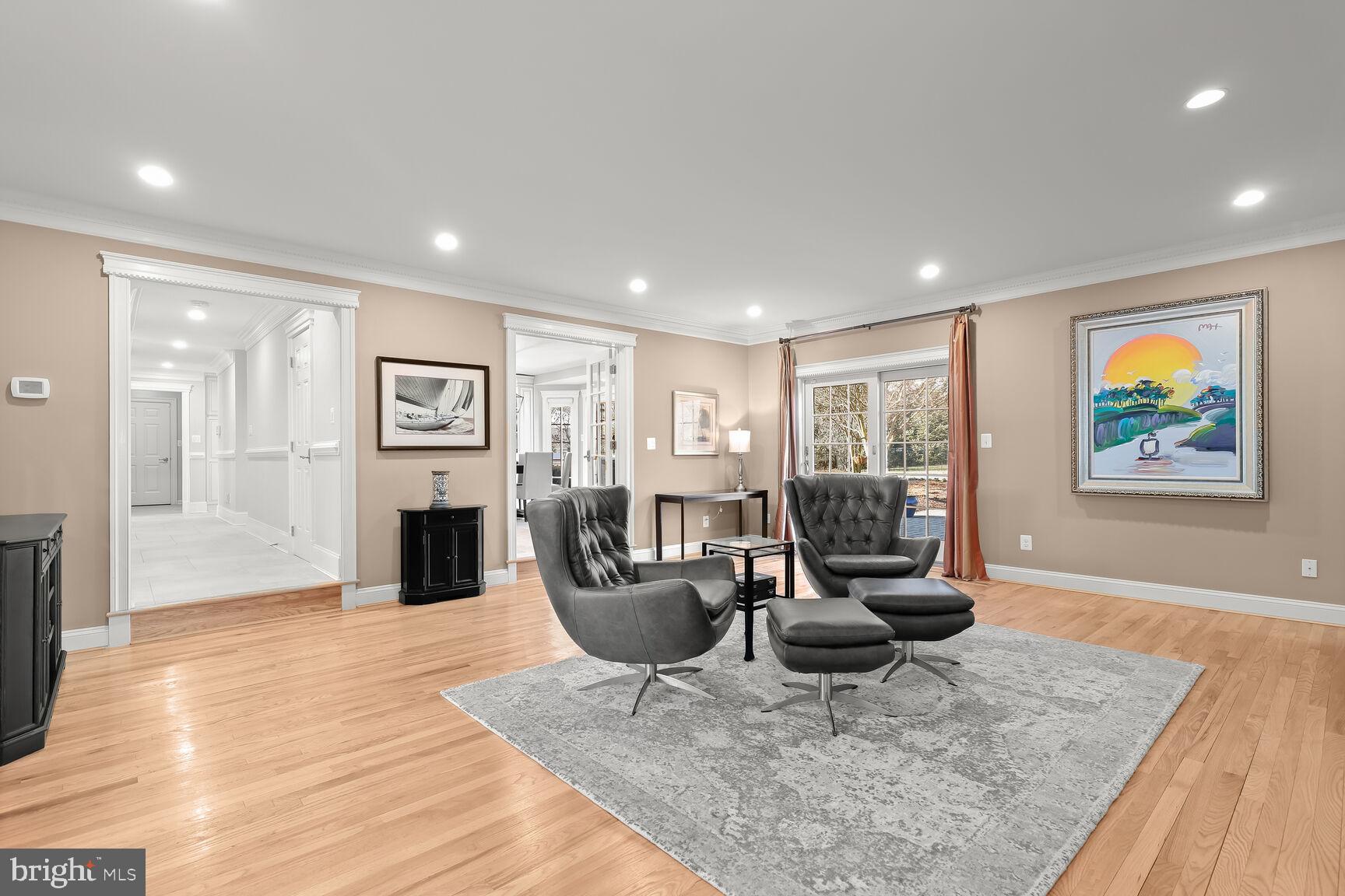 OAKWOOD OVERLOOK - Residential