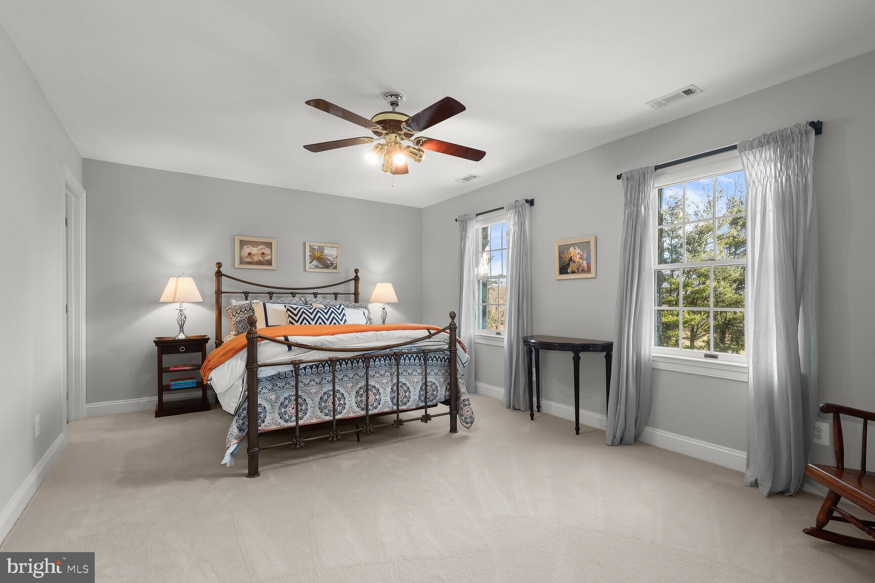 OAKWOOD OVERLOOK - Residential