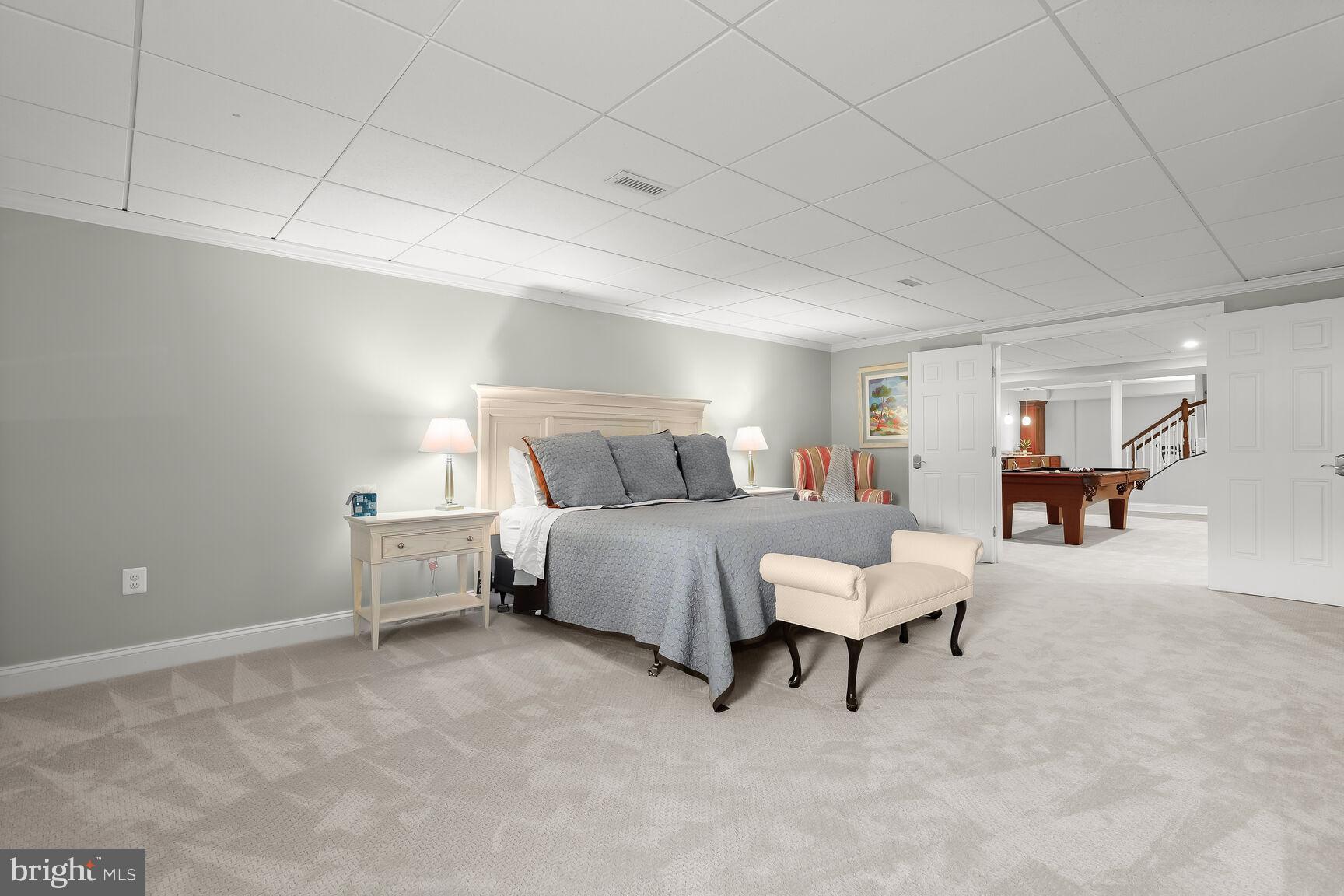 OAKWOOD OVERLOOK - Residential