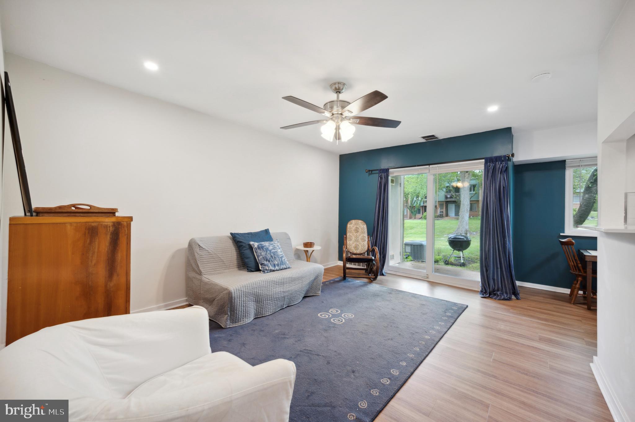 THE MEADOWS - Residential