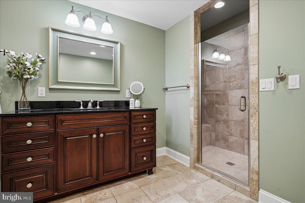 NOAH'S LANDING - Residential