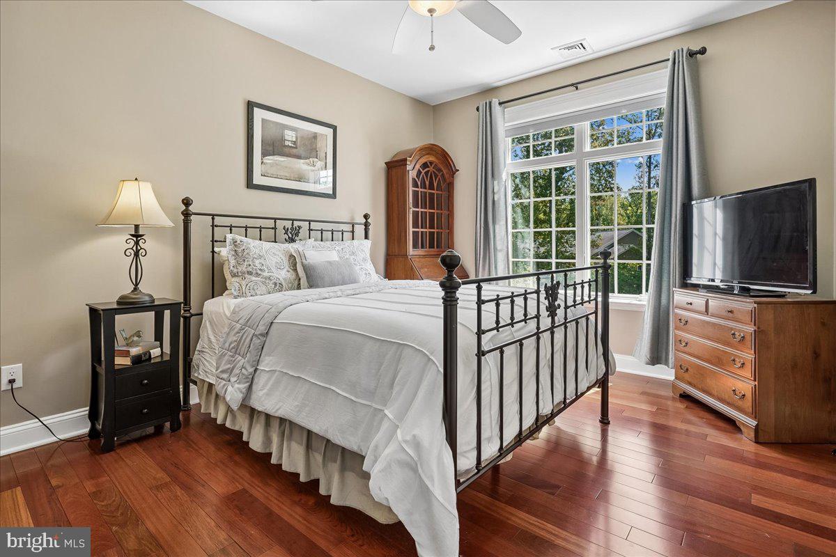 NOAH'S LANDING - Residential