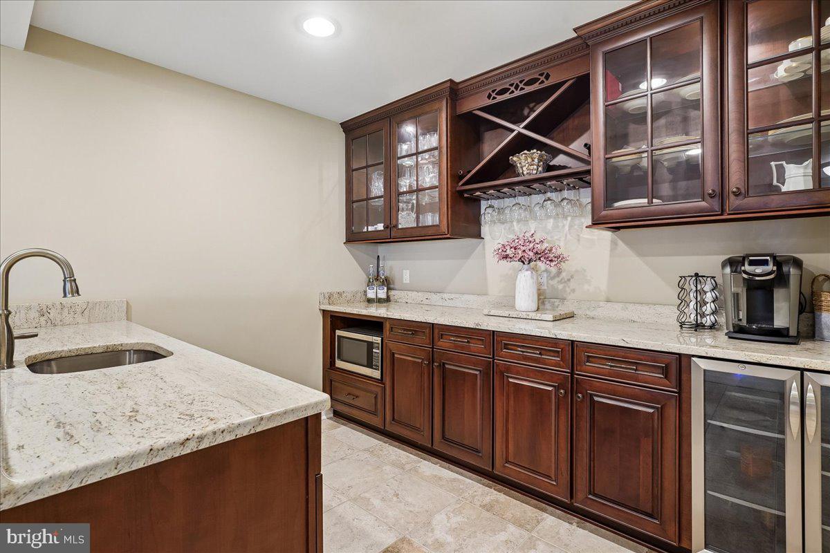 NOAH'S LANDING - Residential