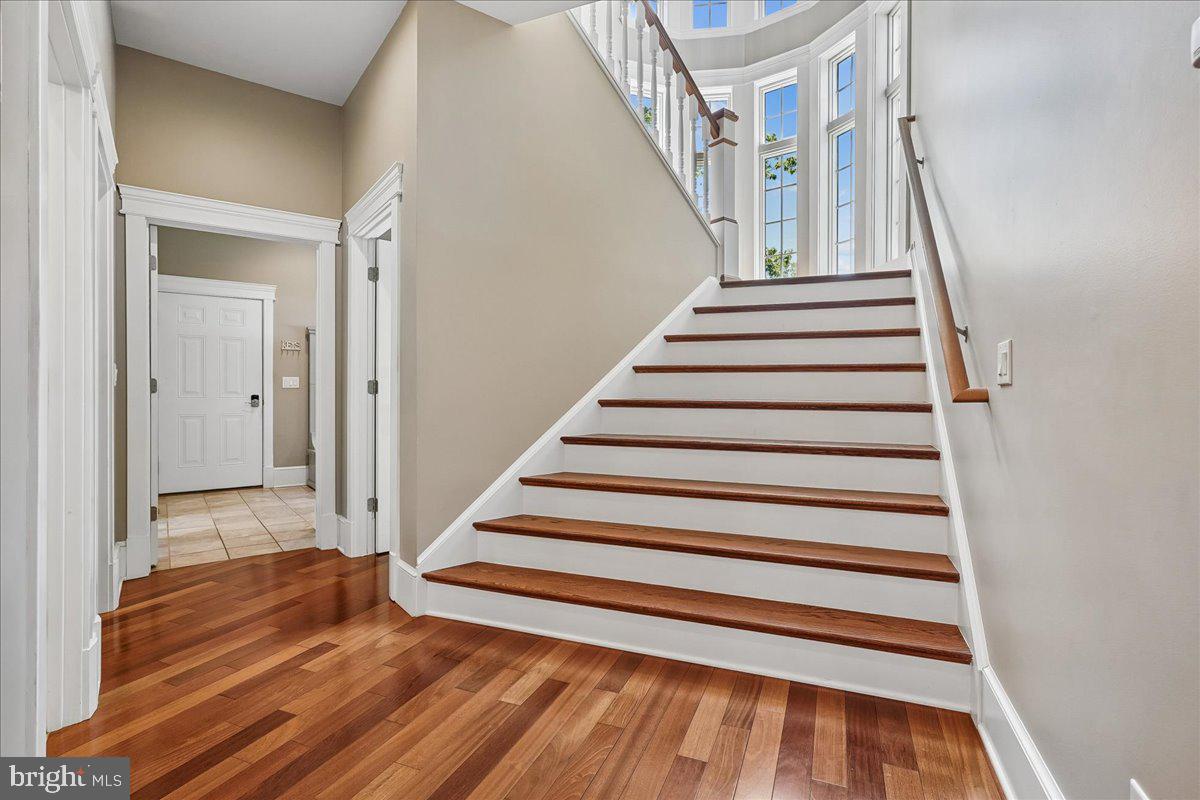 NOAH'S LANDING - Residential