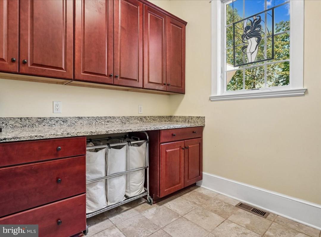 NOAH'S LANDING - Residential