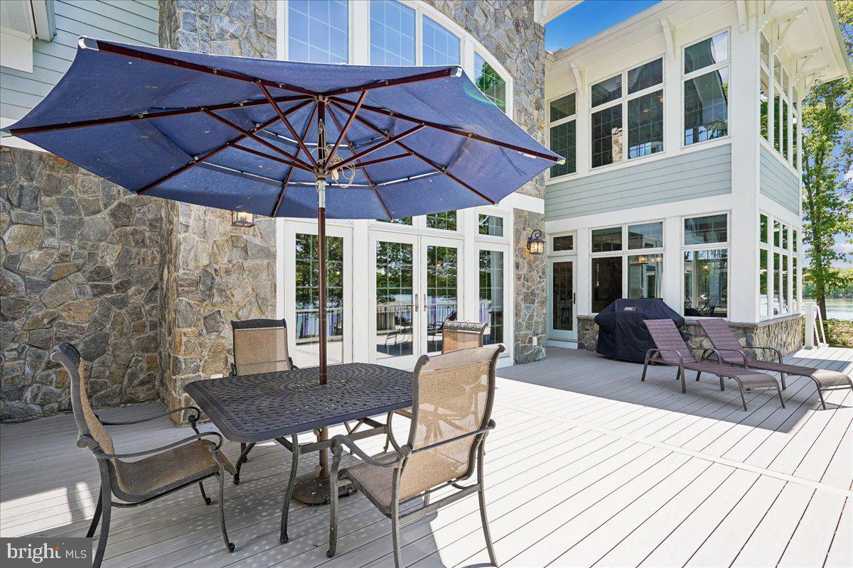 NOAH'S LANDING - Residential