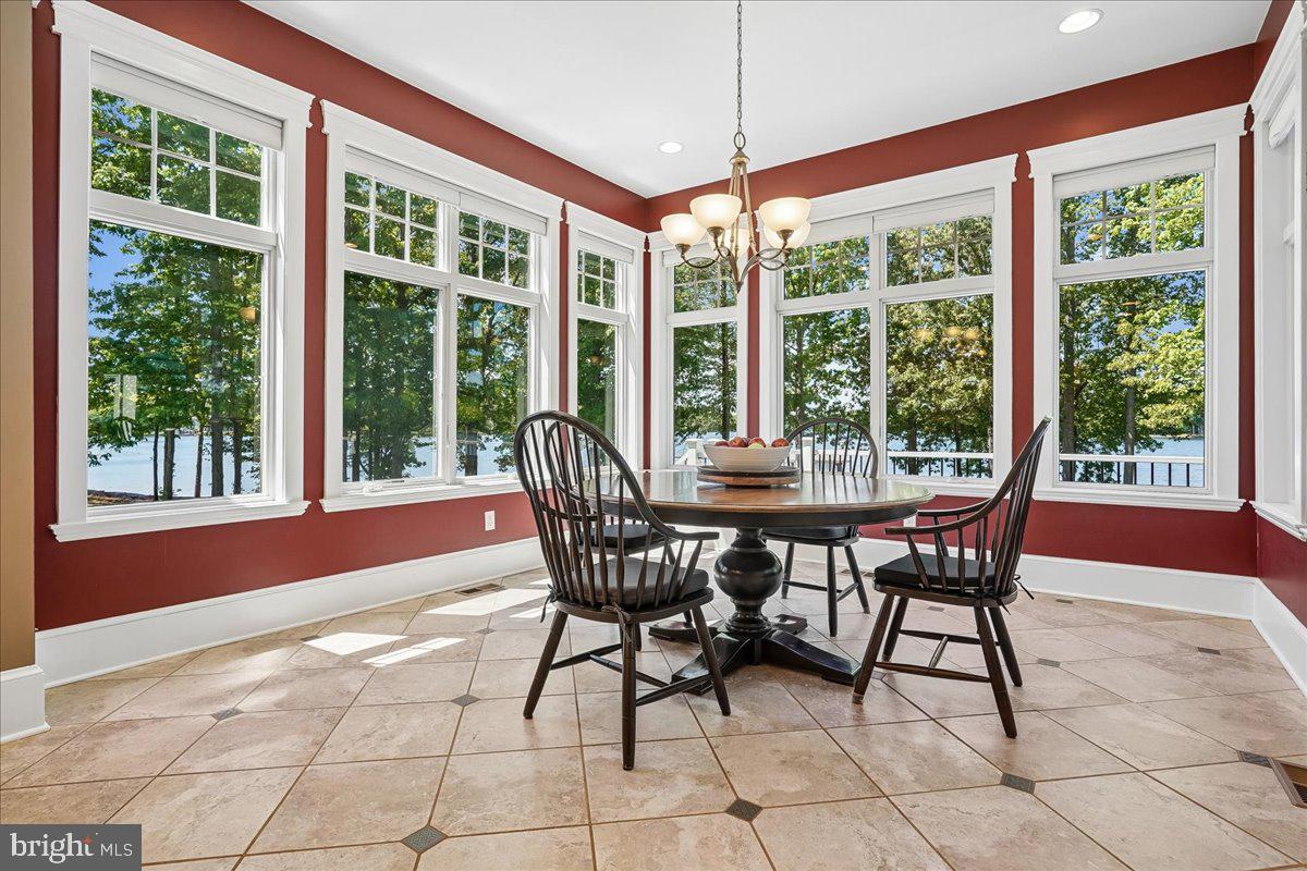 NOAH'S LANDING - Residential