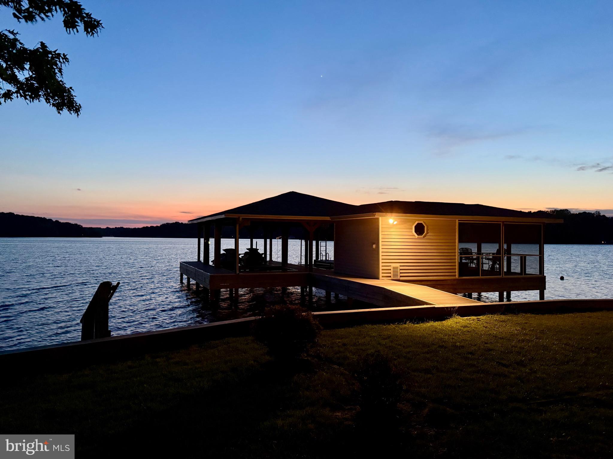 NOAH'S LANDING - Residential