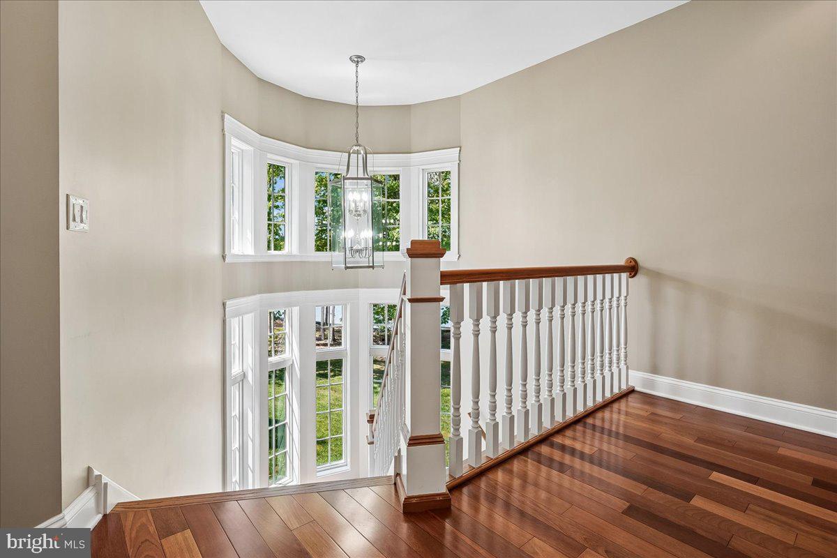 NOAH'S LANDING - Residential