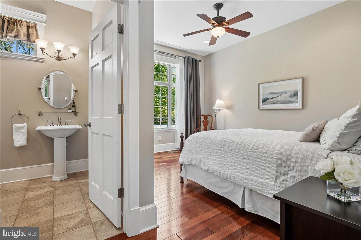 NOAH'S LANDING - Residential