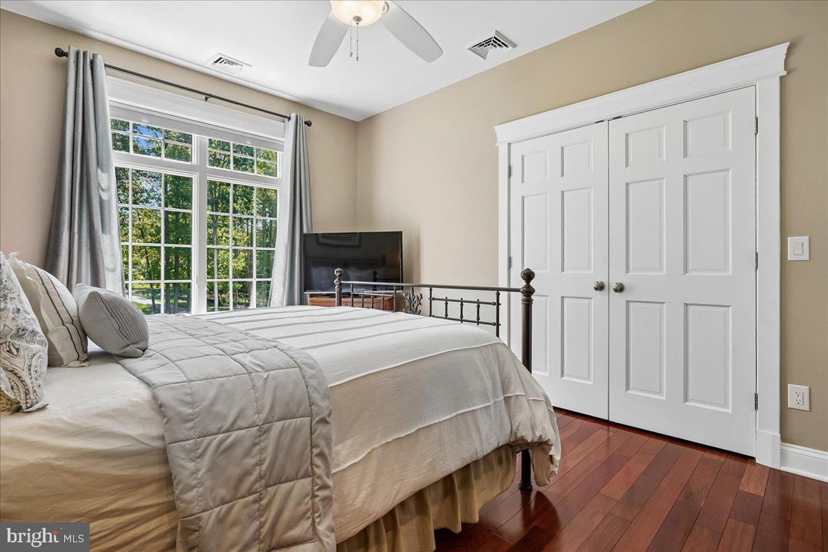 NOAH'S LANDING - Residential