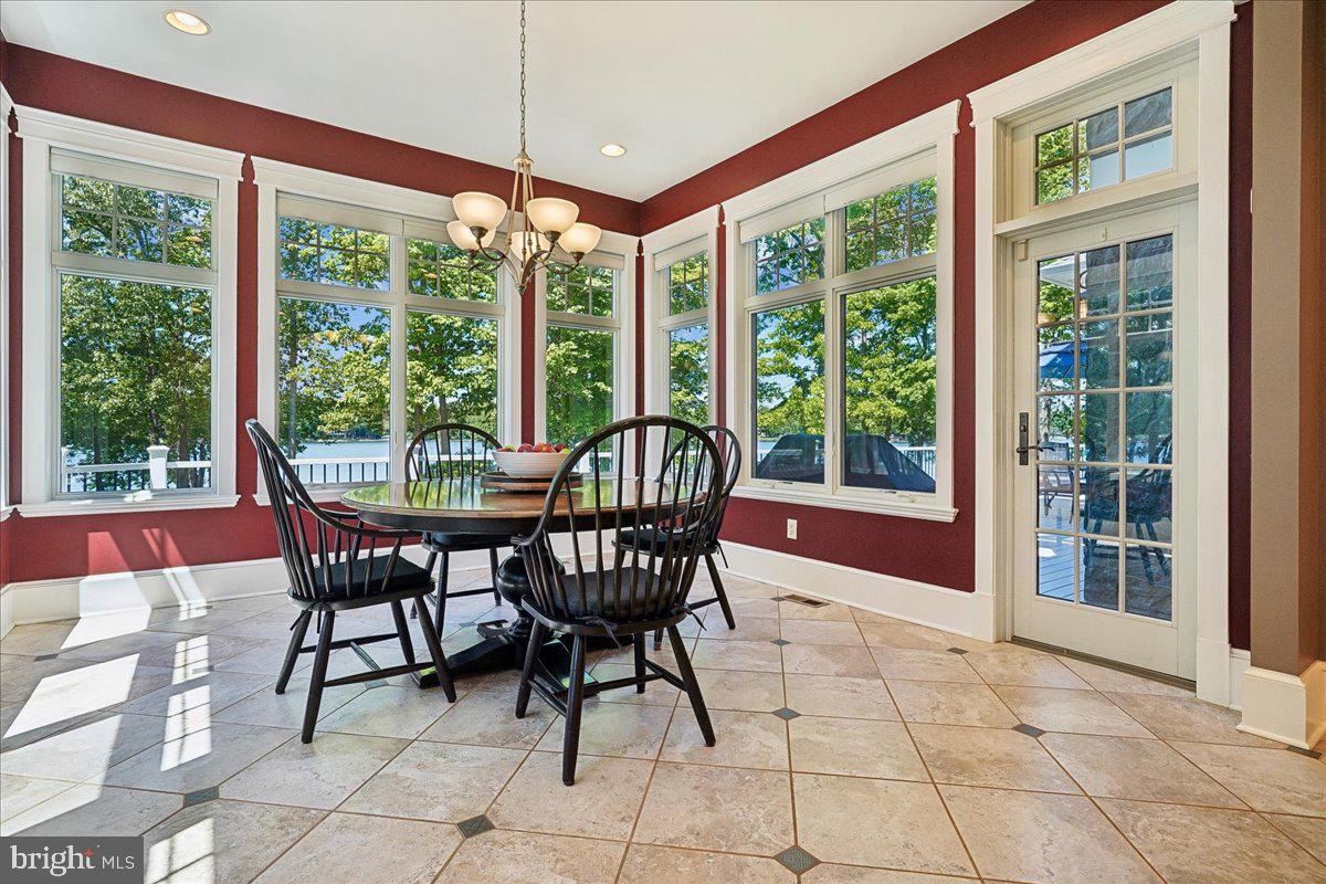 NOAH'S LANDING - Residential