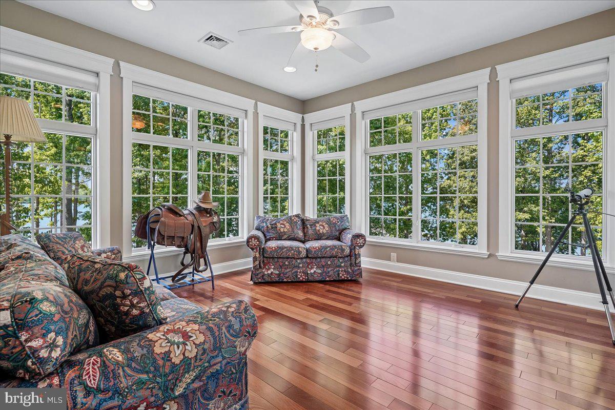 NOAH'S LANDING - Residential