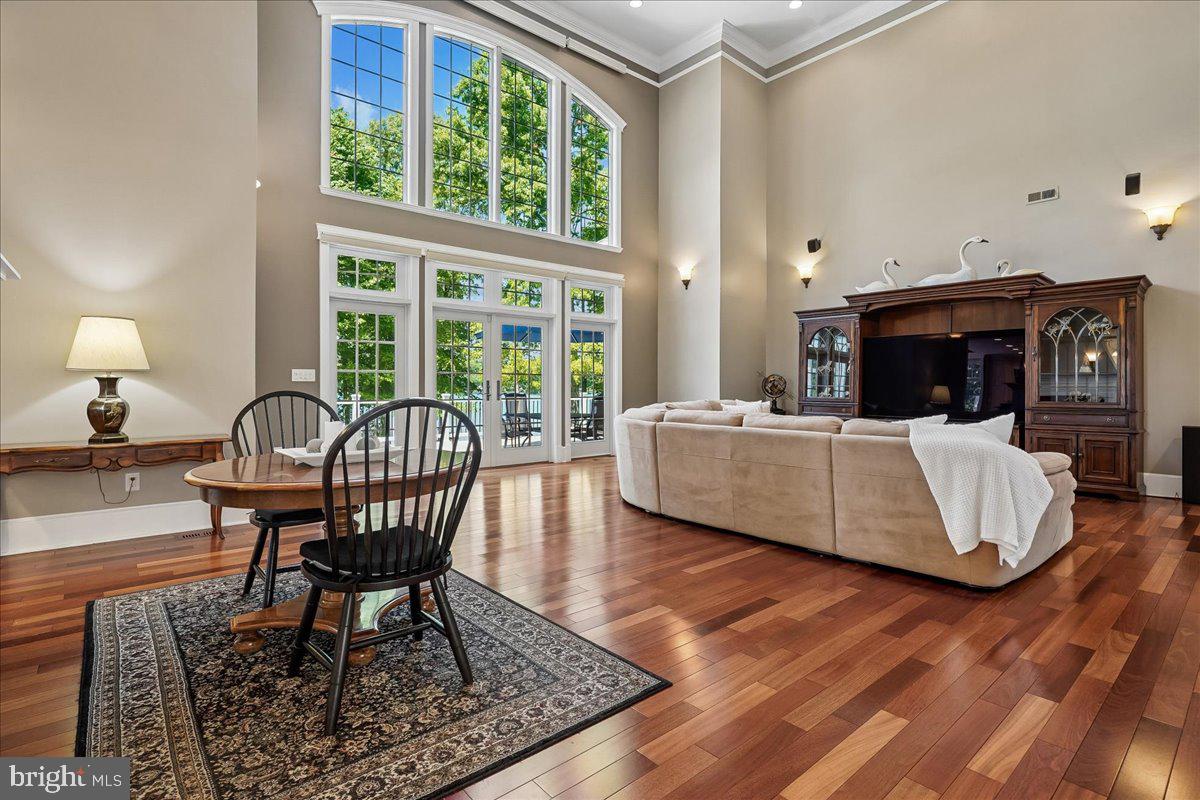 NOAH'S LANDING - Residential