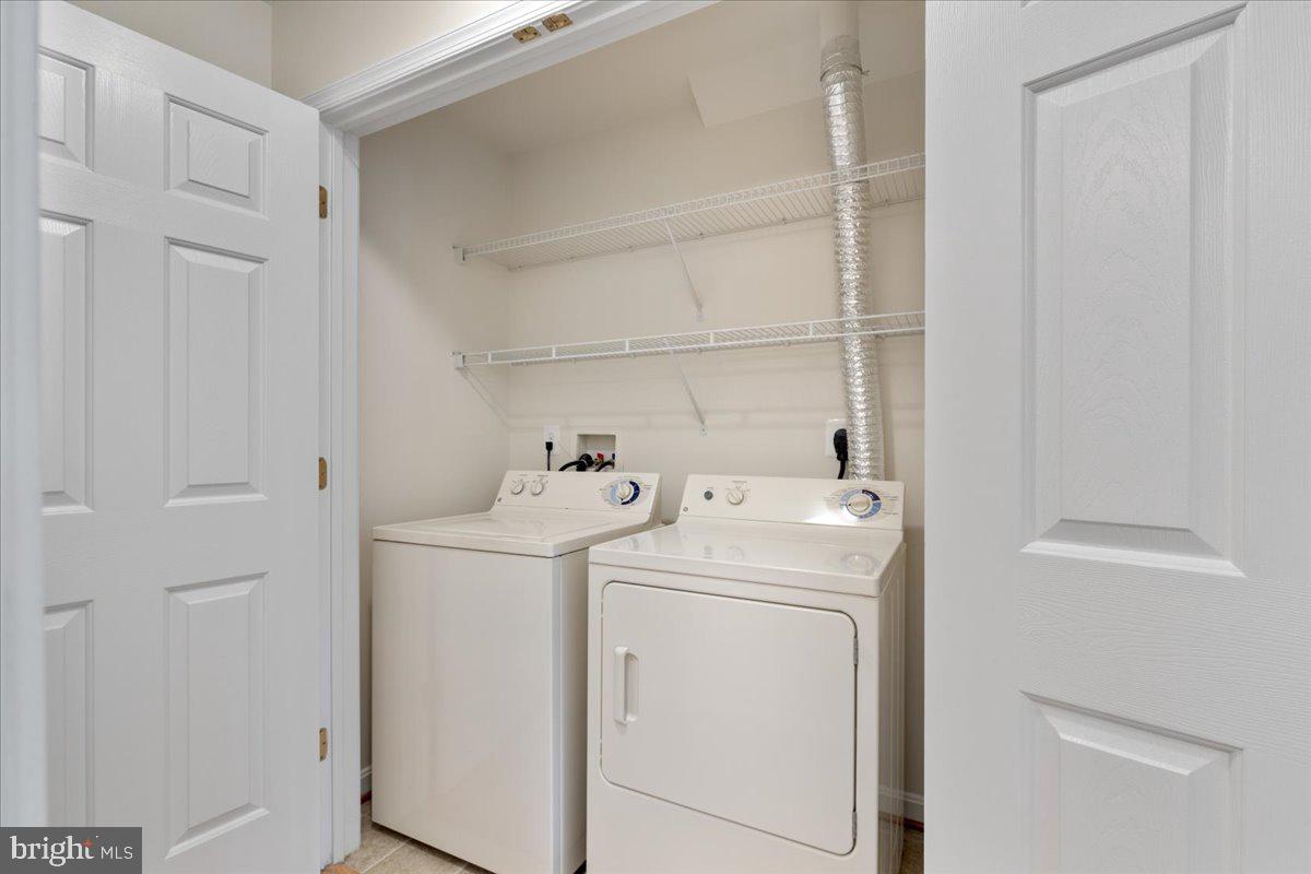 THE HIDEAWAY AT OLD ADMIRAL - Residential