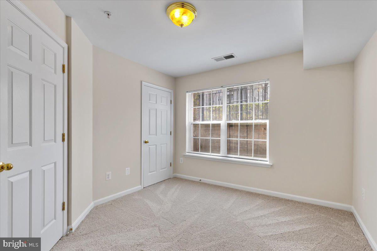 THE HIDEAWAY AT OLD ADMIRAL - Residential