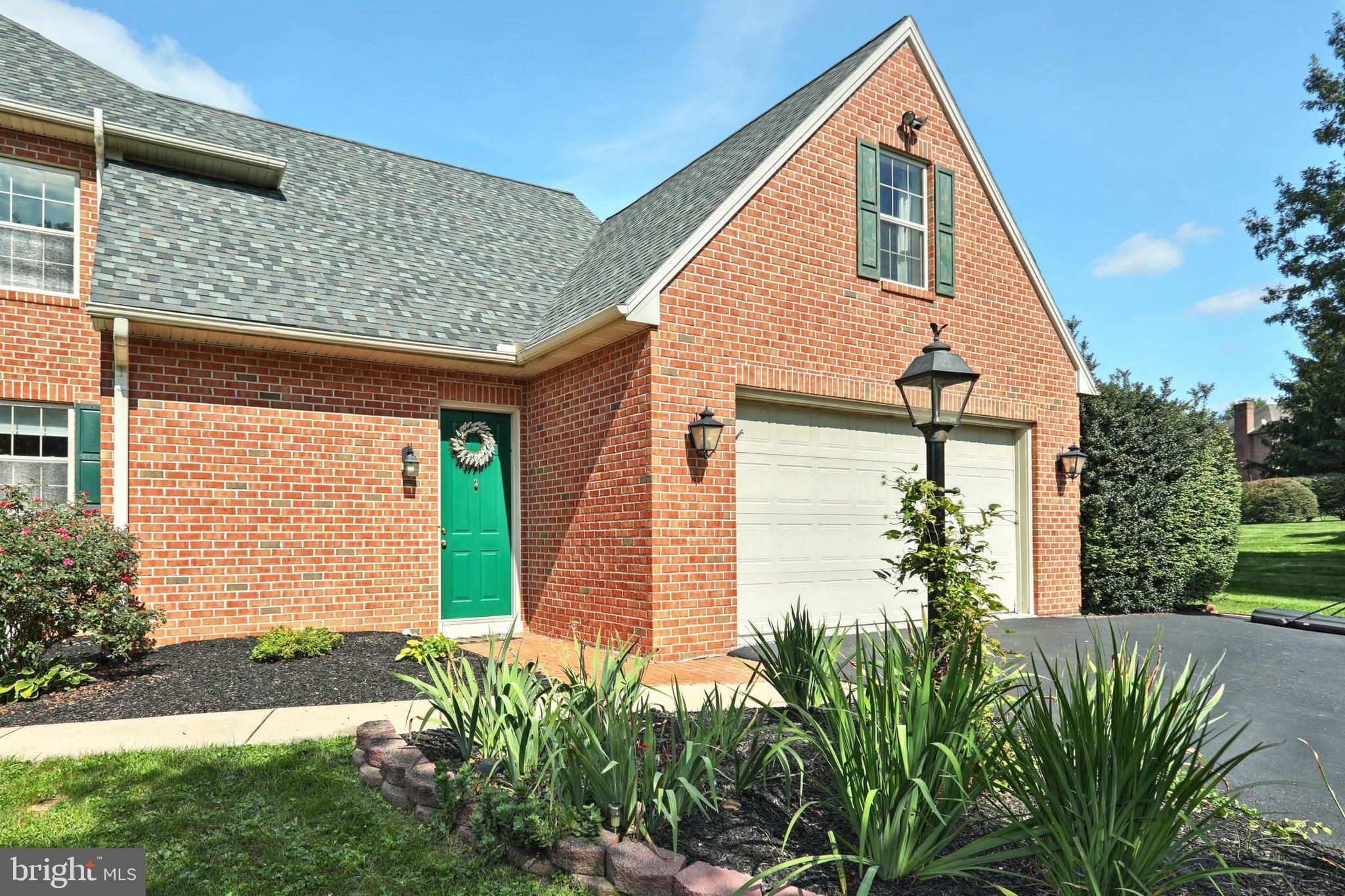 BRITTANY - Residential