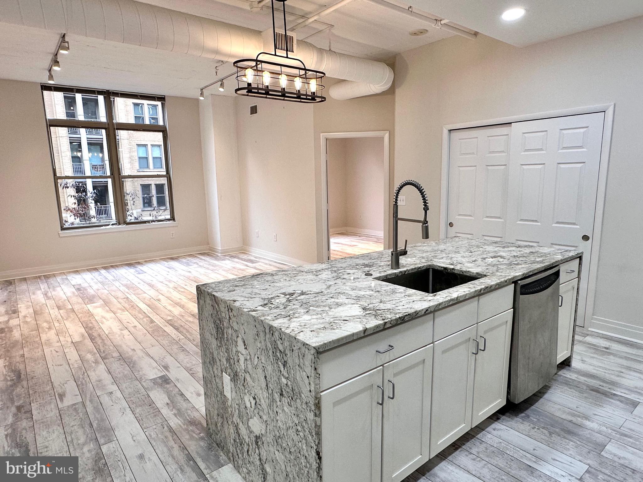 1201 N GARFIELD STREET 408