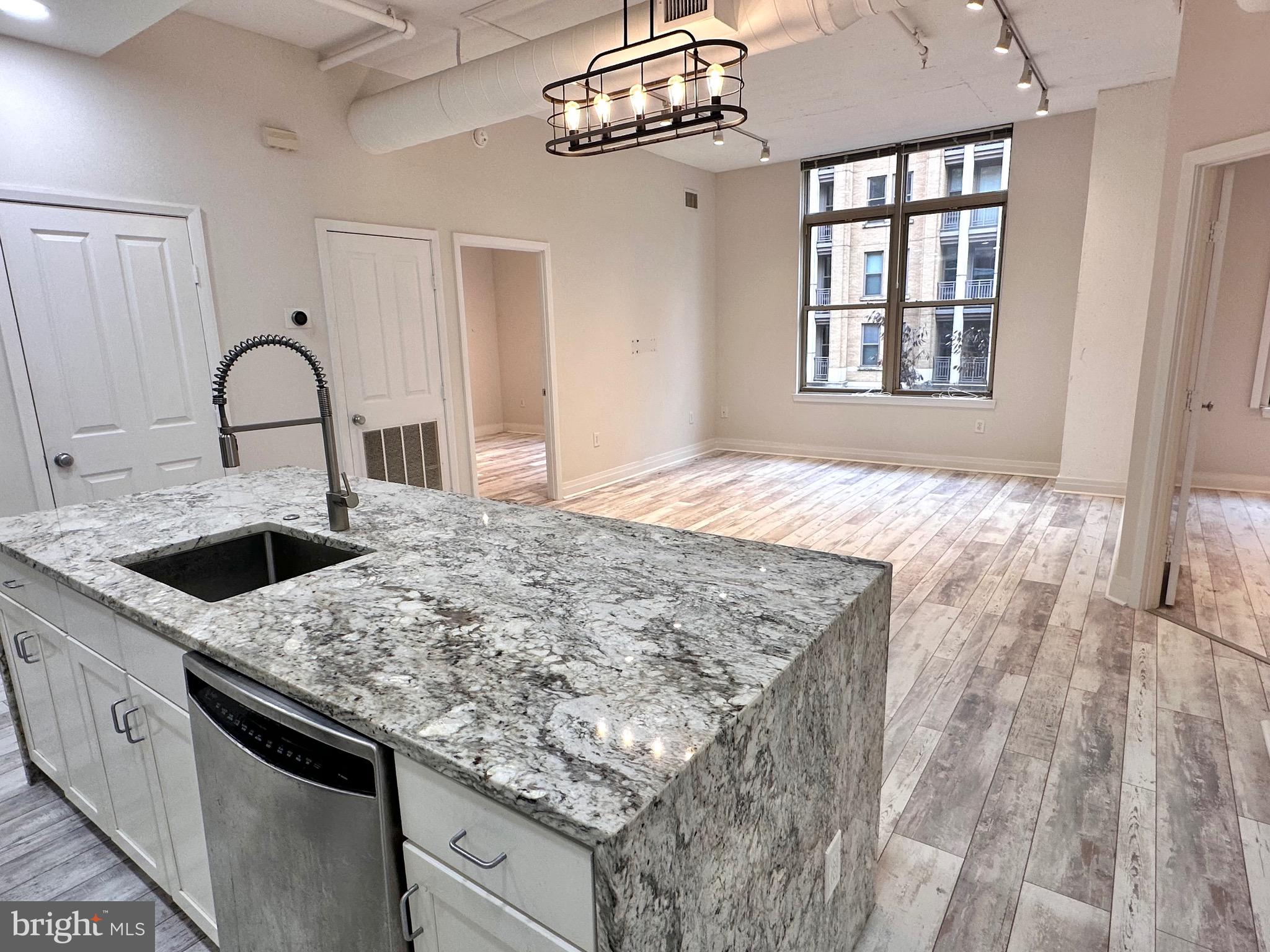 1201 N GARFIELD STREET 408