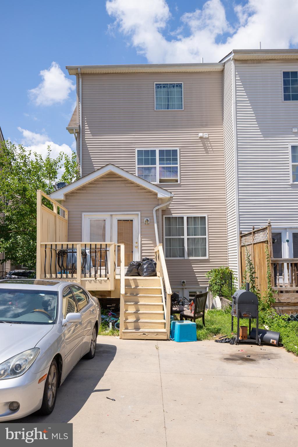 FRANKFORD ESTATES - Residential