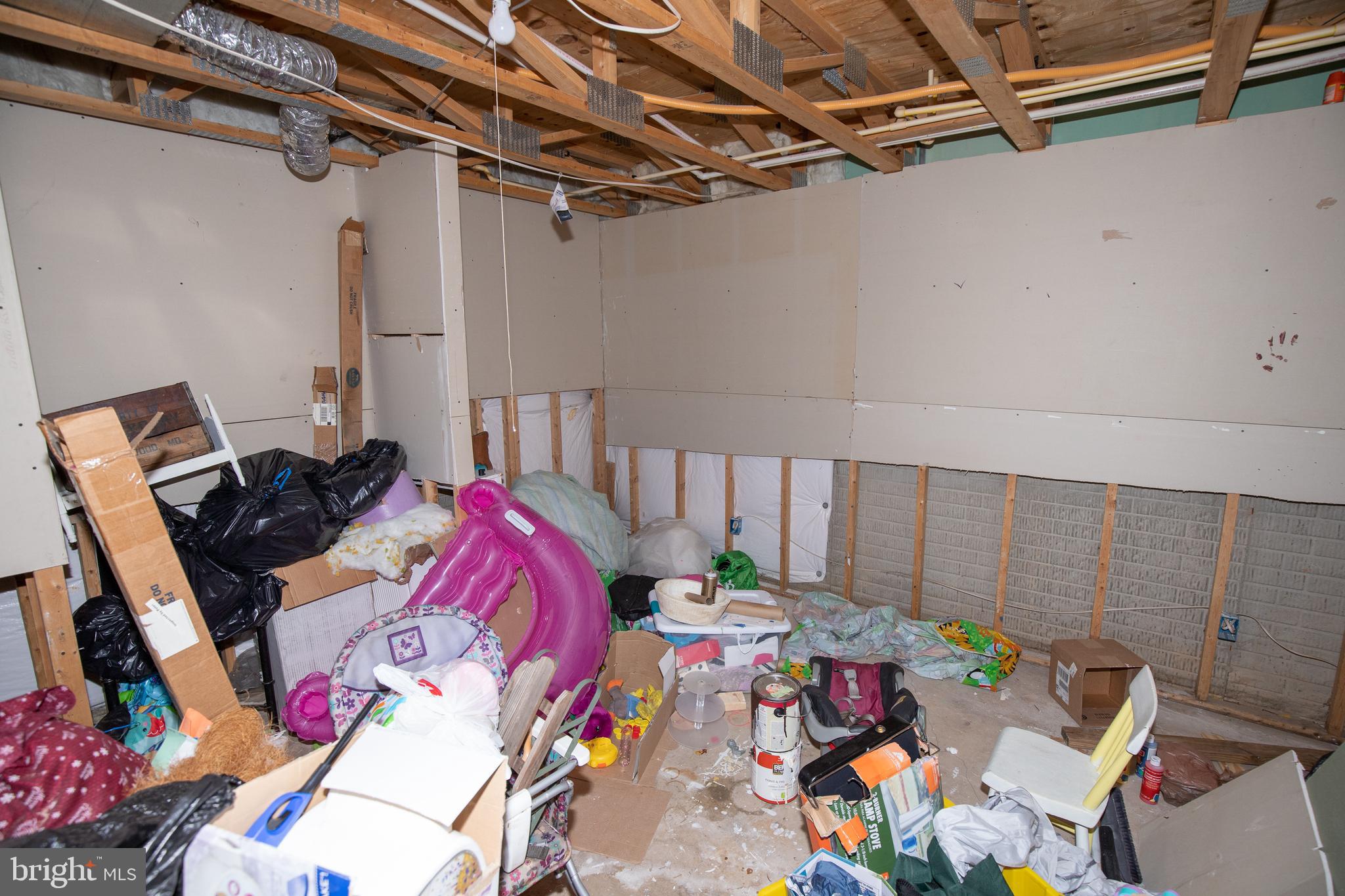 FRANKFORD ESTATES - Residential