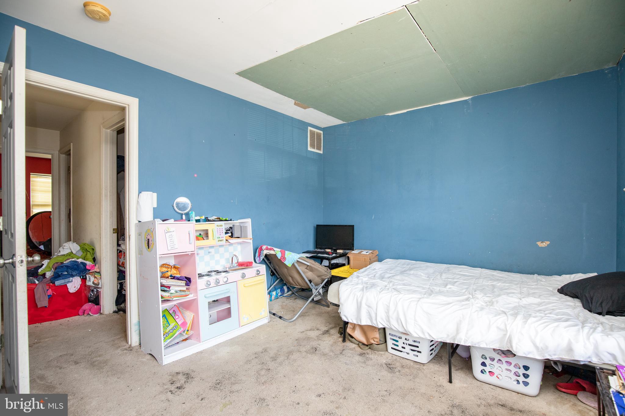 FRANKFORD ESTATES - Residential