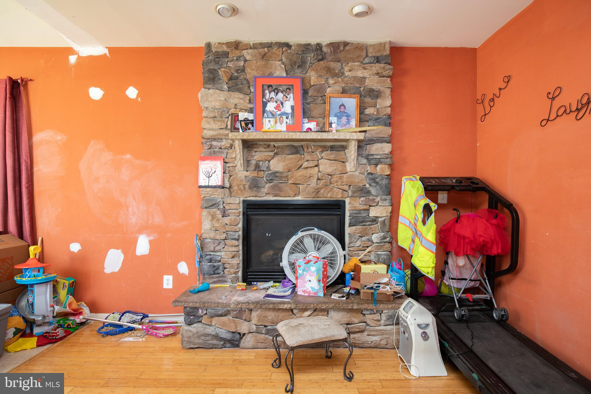 FRANKFORD ESTATES - Residential