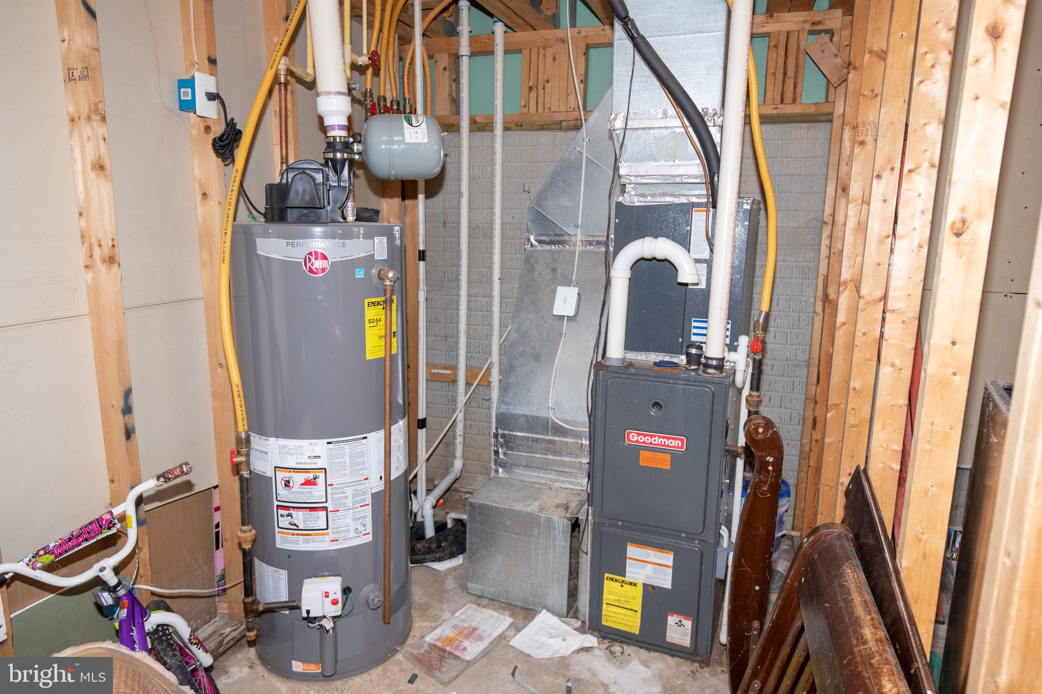 FRANKFORD ESTATES - Residential