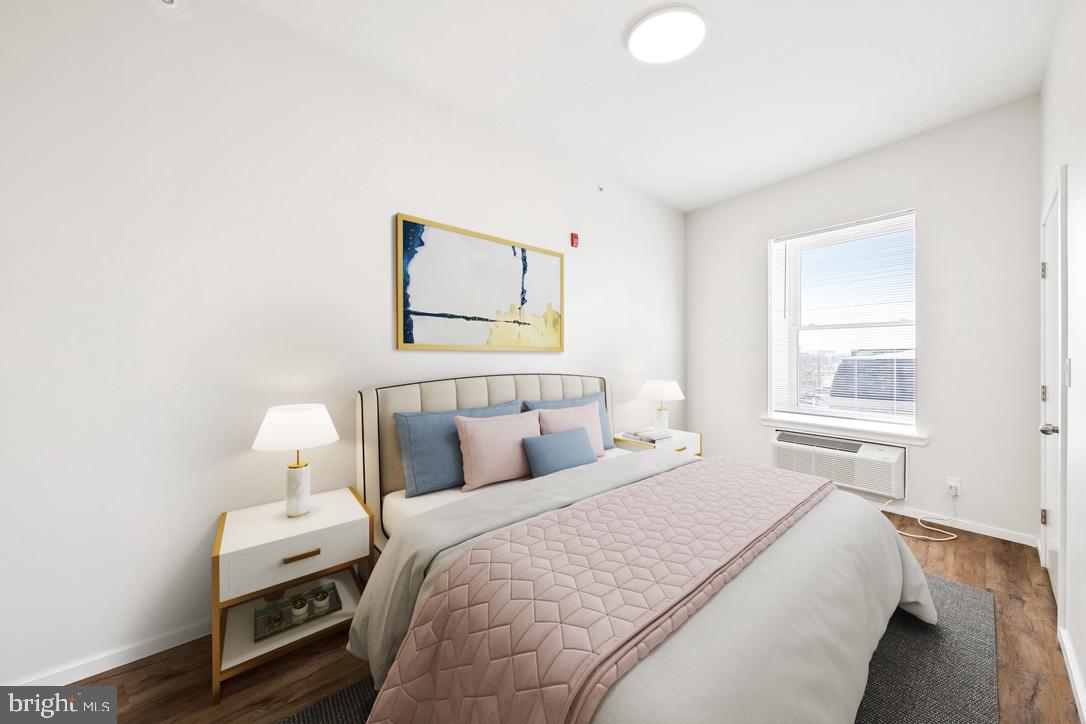 GERMANTOWN - Commercial Sale