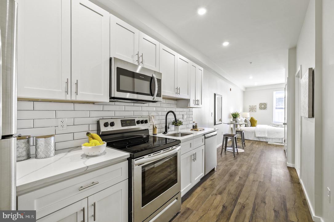 GERMANTOWN - Commercial Sale