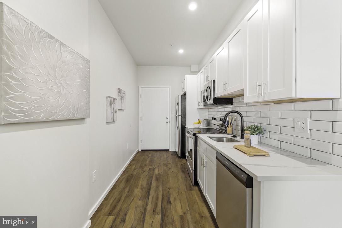 GERMANTOWN - Commercial Sale