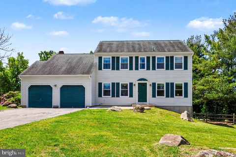 102 HEATHER HILL DRIVE DOWNINGTOWN PA 19335