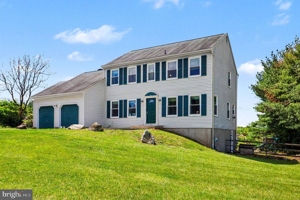 Photo of 102 Heather Hill Drive, DOWNINGTOWN, PA 19335 (MLS # PACT2125602)