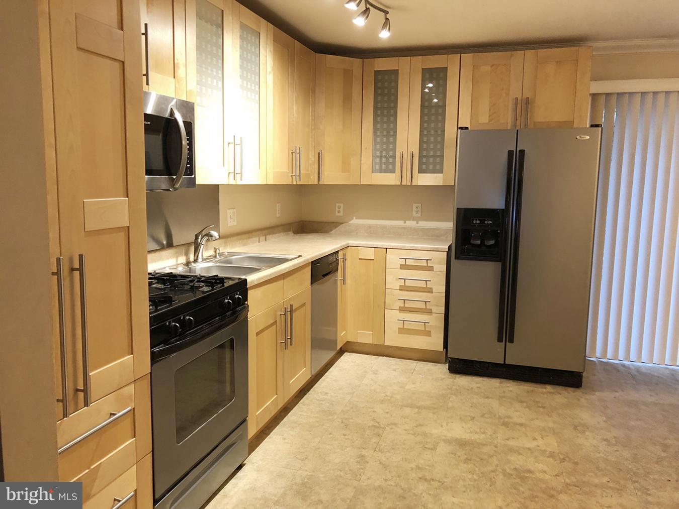 DALE CITY - Residential Lease