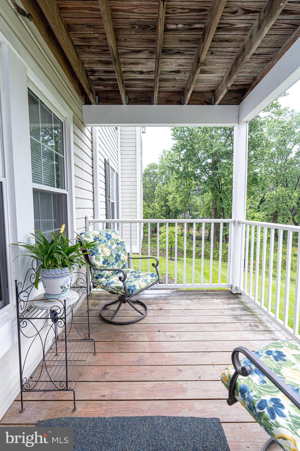 PERRY HALL COURTS - Residential