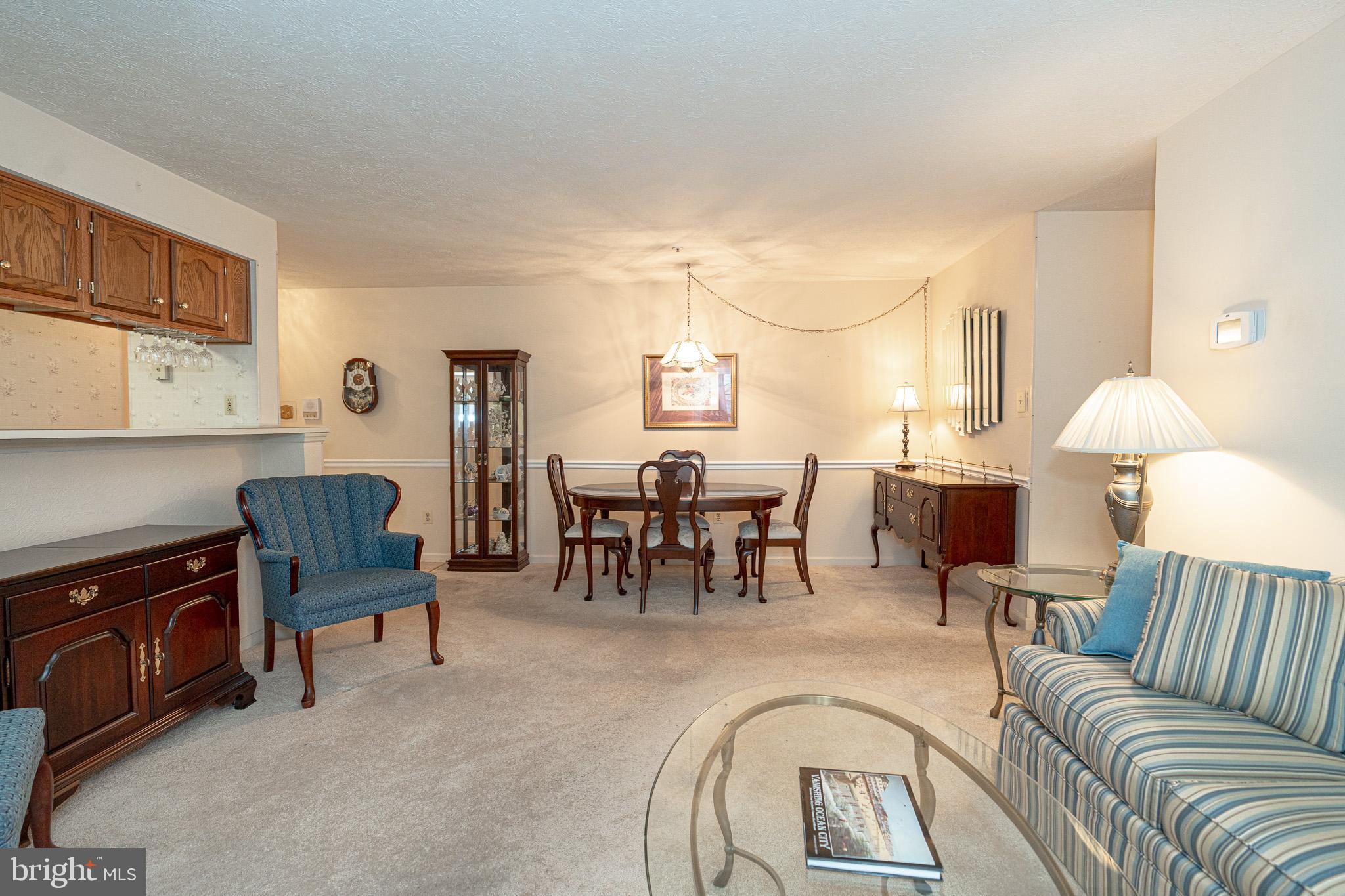 PERRY HALL COURTS - Residential