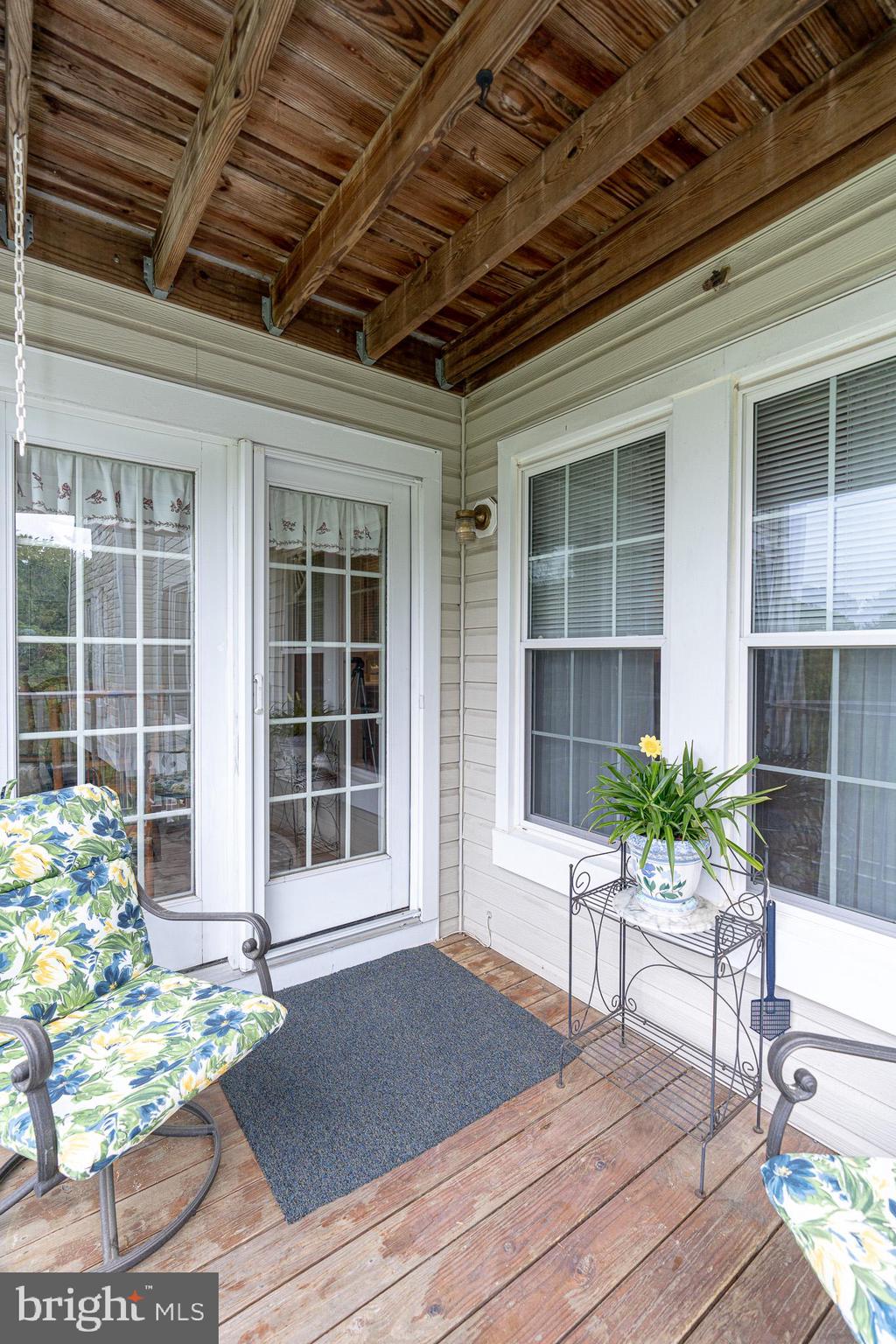 PERRY HALL COURTS - Residential