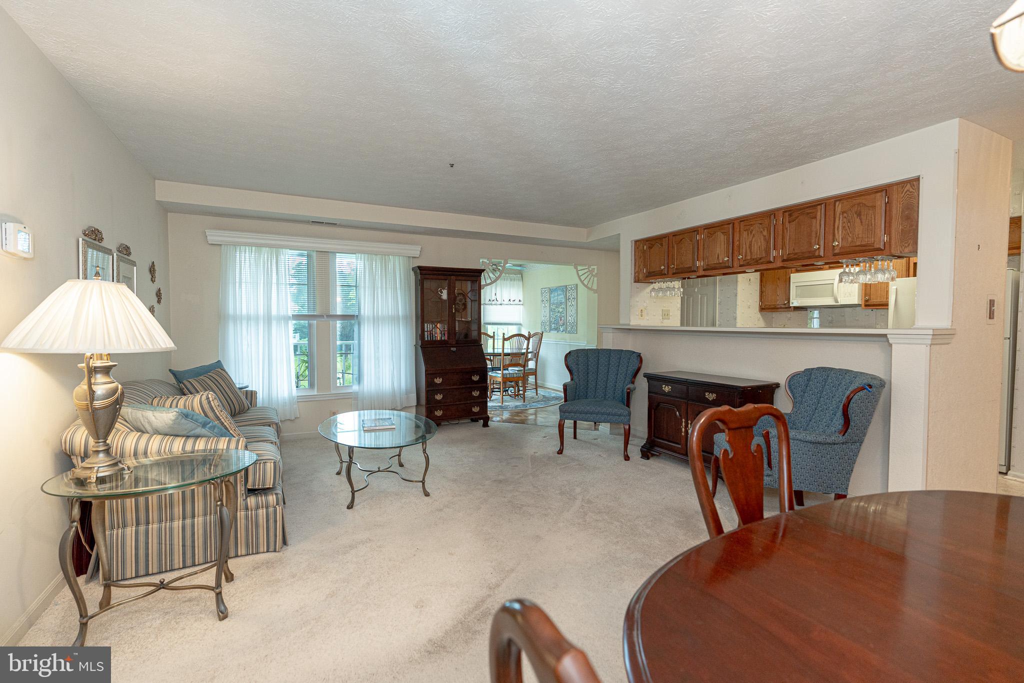 PERRY HALL COURTS - Residential