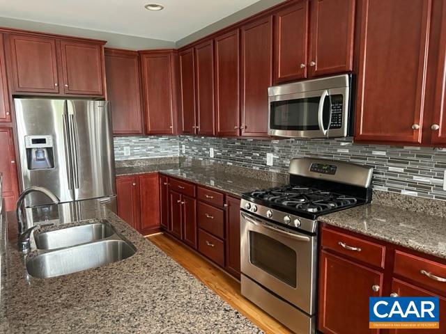 PAVILIONS AT PANTOPS - Residential Lease