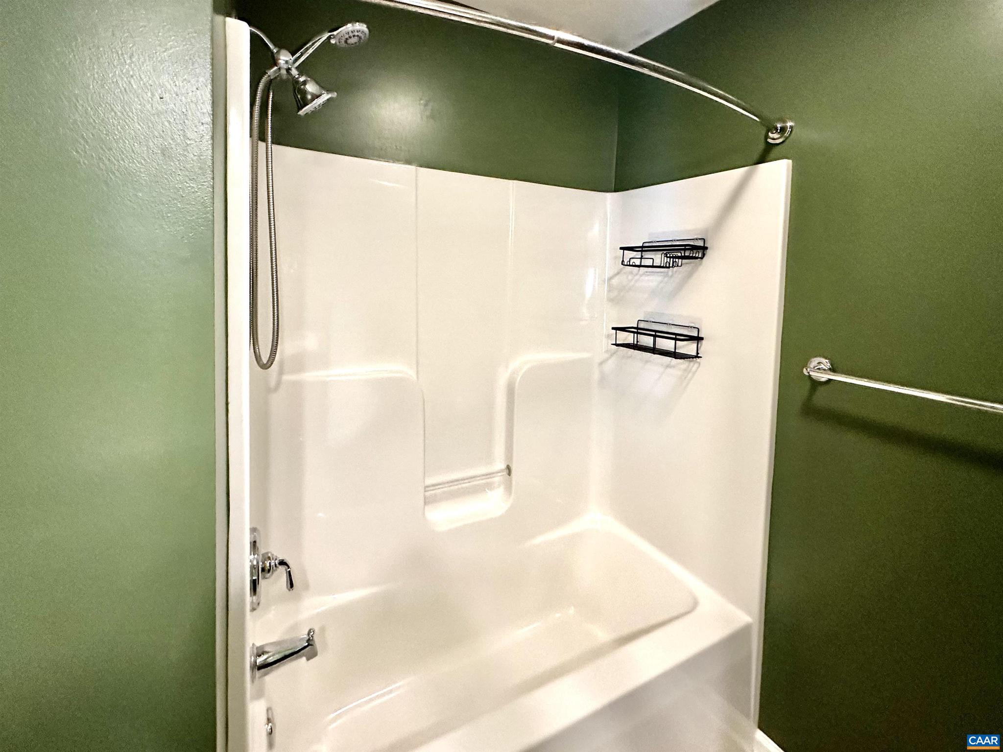 PAVILIONS AT PANTOPS - Residential Lease