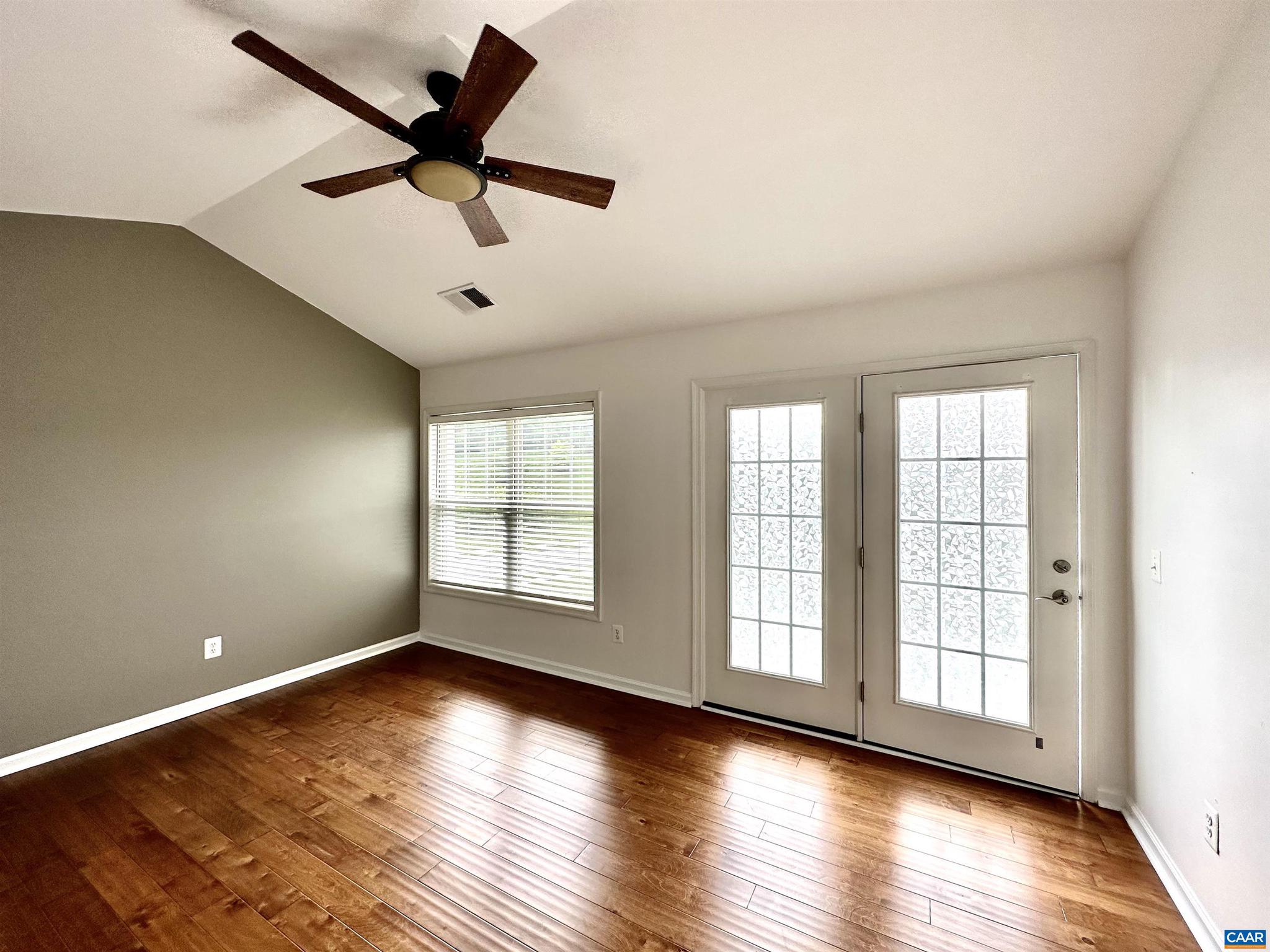 PAVILIONS AT PANTOPS - Residential Lease