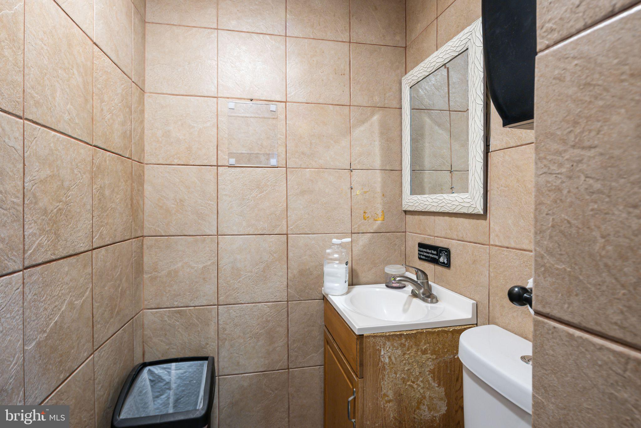 2126 E LEHIGH AVENUE