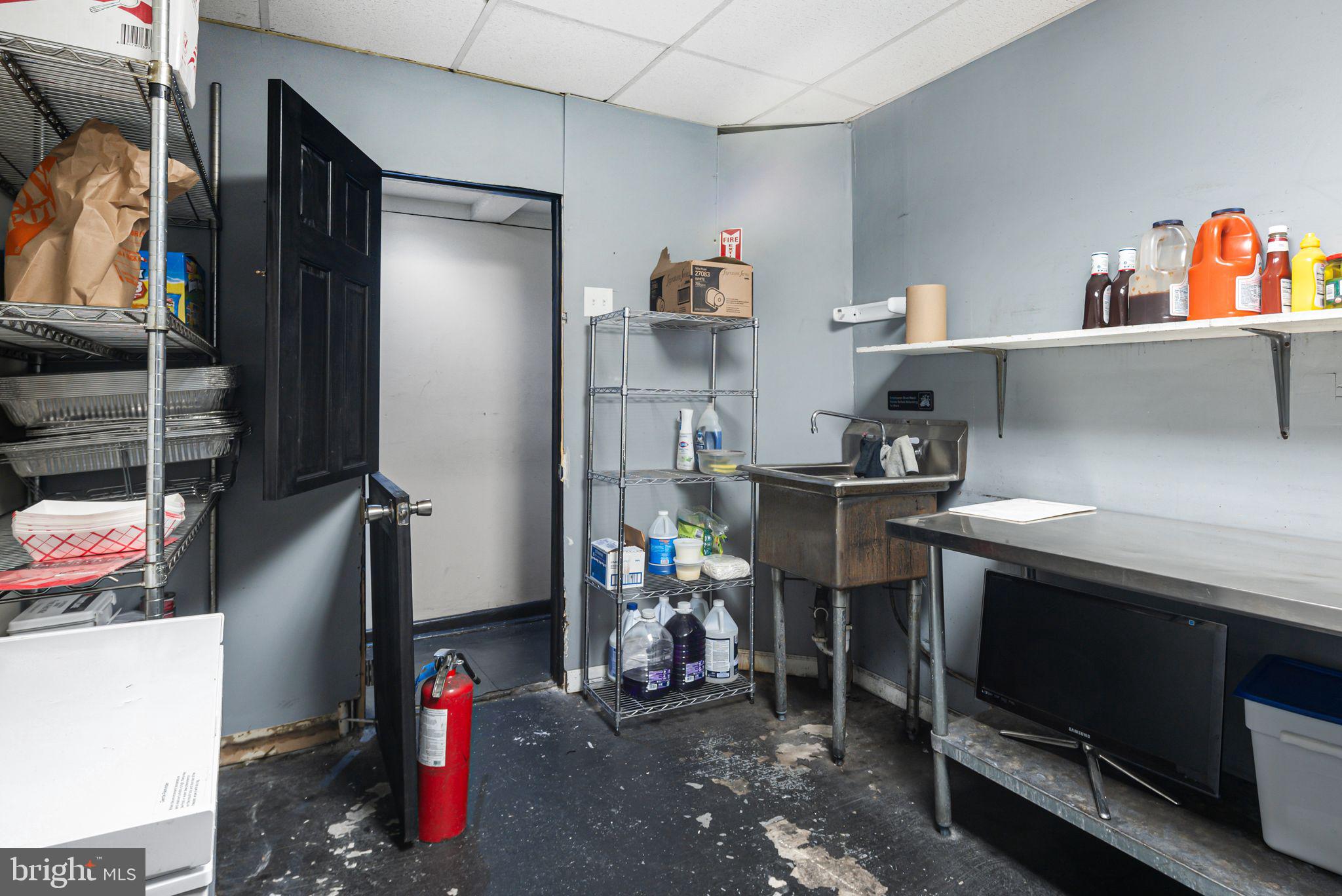 2126 E LEHIGH AVENUE