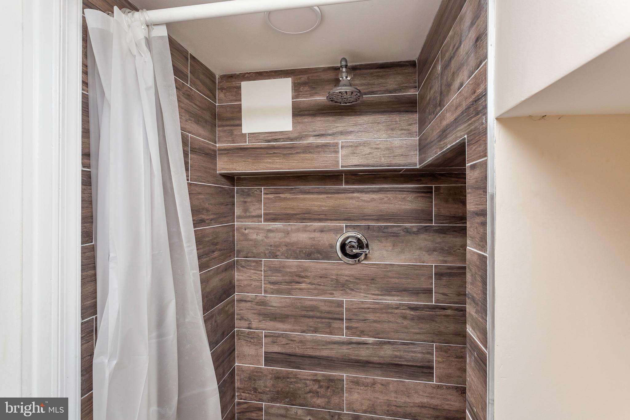 COLD SPRING NEWTOWN - Residential