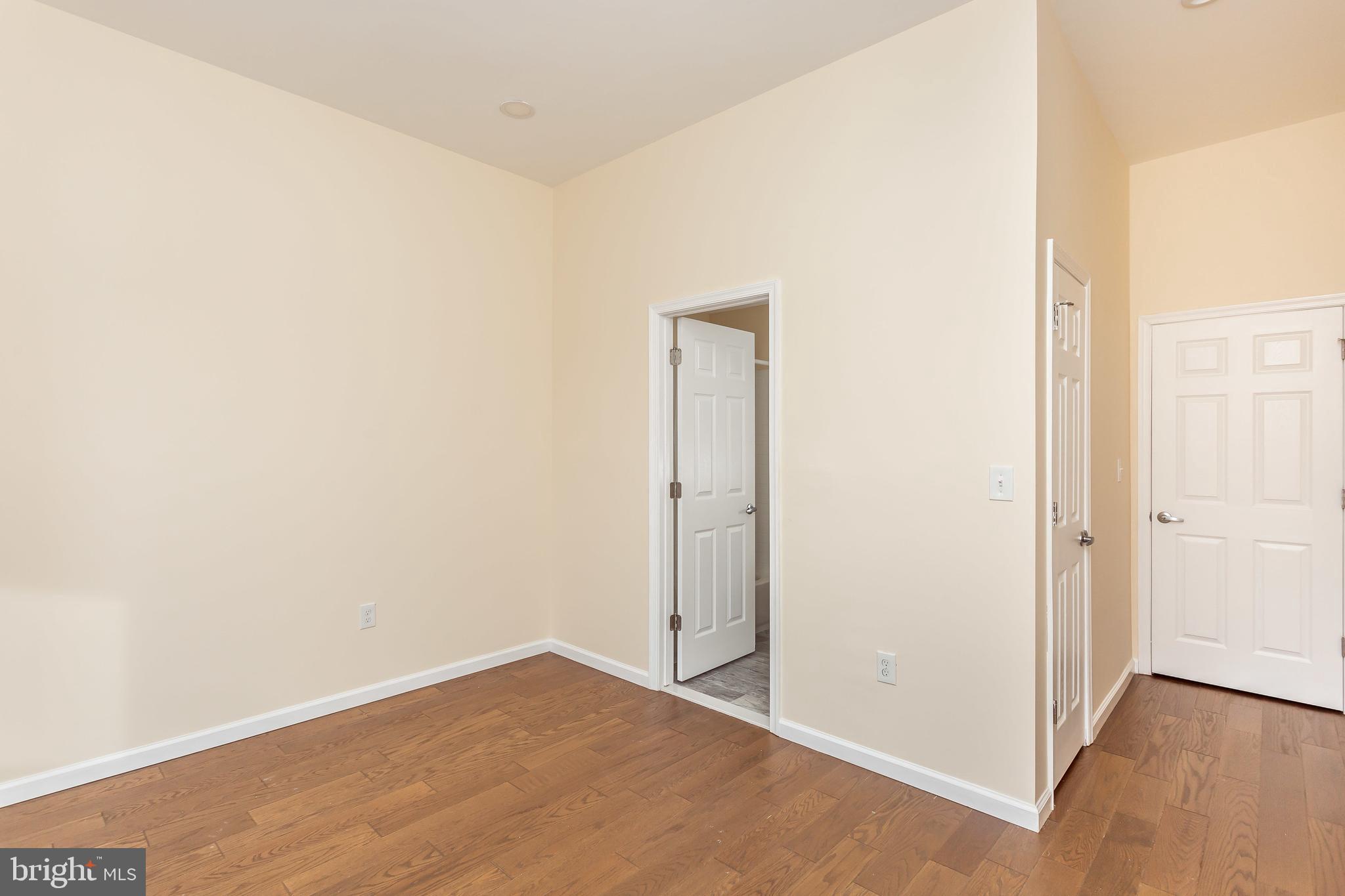 COLD SPRING NEWTOWN - Residential