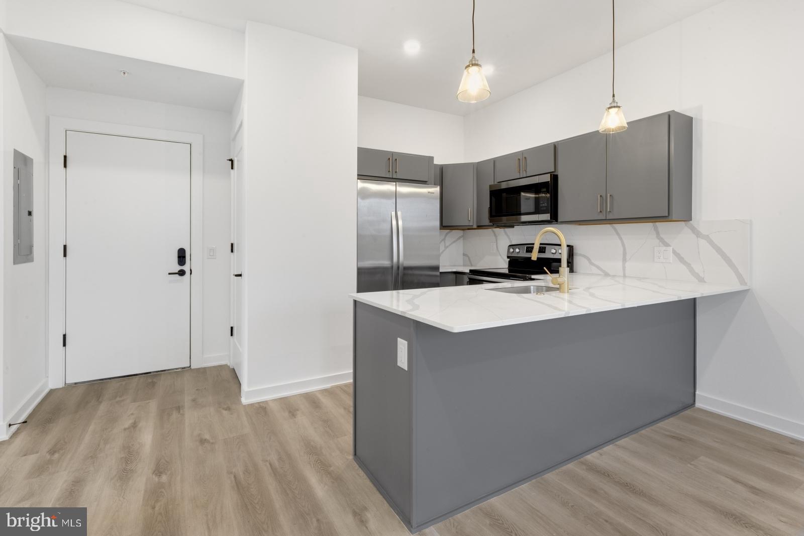 EAST KENSINGTON - Residential Lease